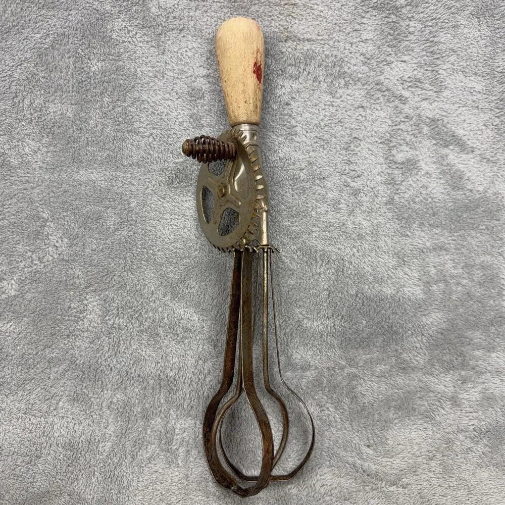 Vintage A & J Red Handle Egg Beater Hand Mixer Made in America Steel Works 1923